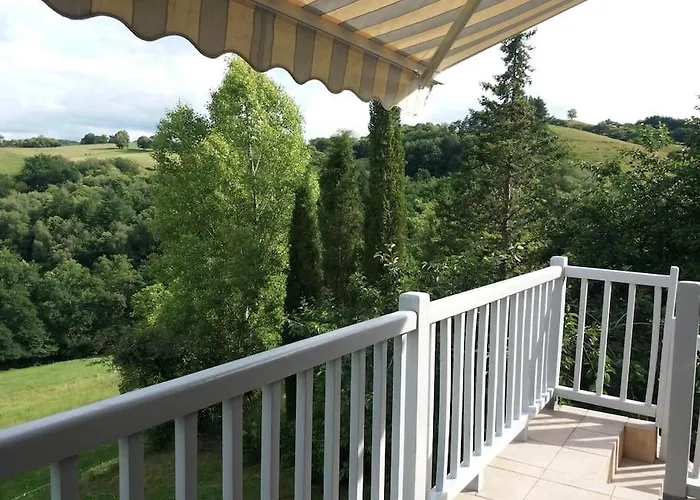 Maison Calme Pès De Conques En Rouergue Hébergement de vacances Senergues